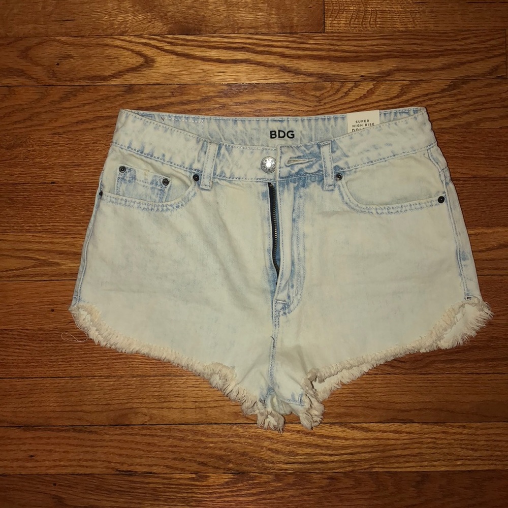 🌟 BDG NWT high waisted jean shorts